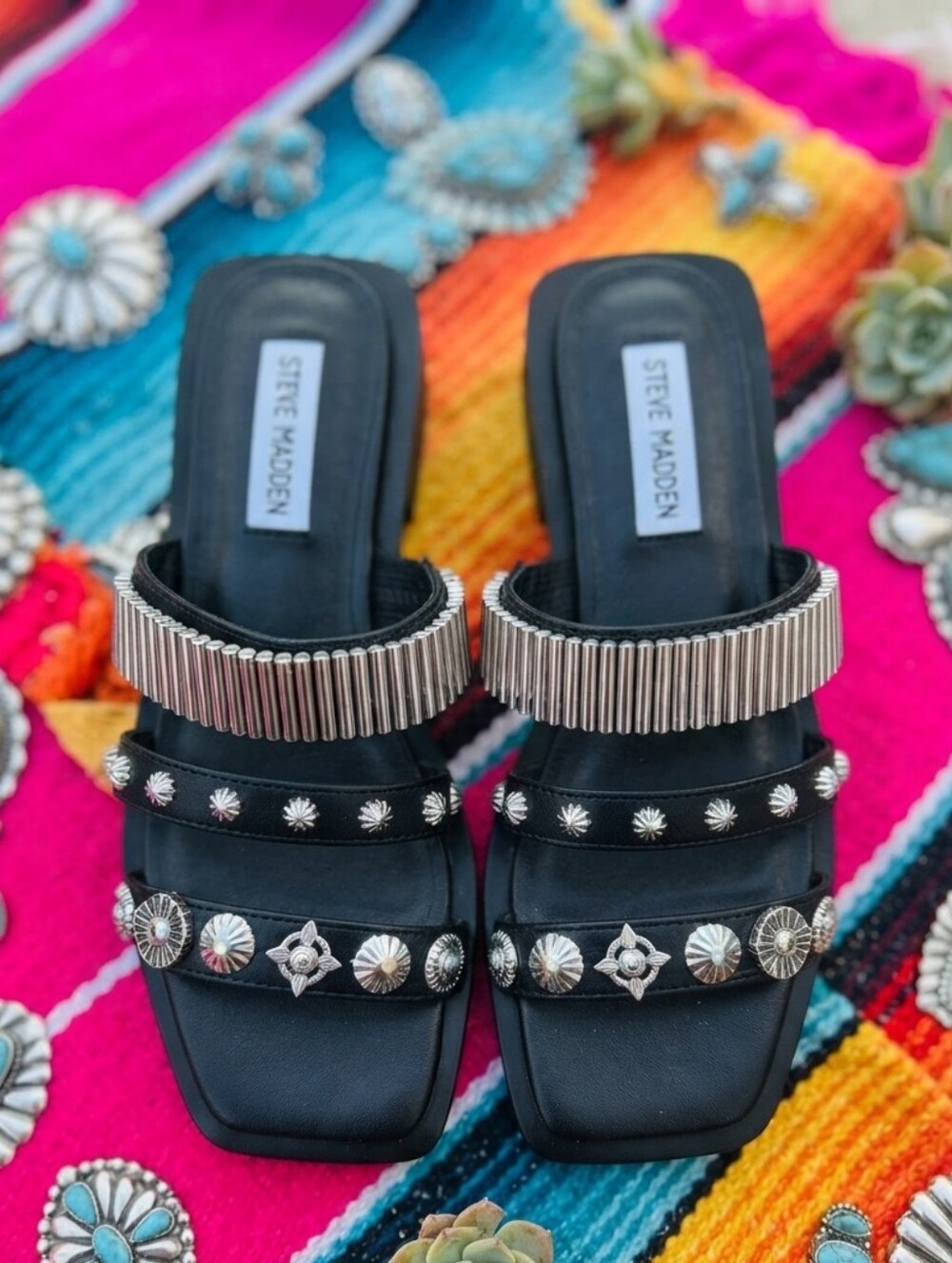 LIKE-NEW Steve Madden Sadelle Slide Sandals Black Leather Silver Studs & Coins